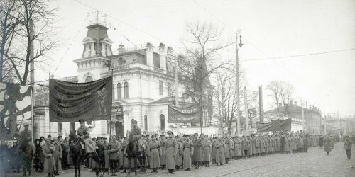 Первый глава Татарстана: споры вокруг «малой Татарии», голод и работа в Крыму
