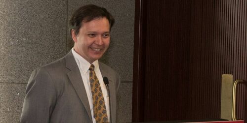 Руслан Салахутдинов: знаток искусственного интеллекта, гроза секретности Apple и ученик «отца глубокого обучения»