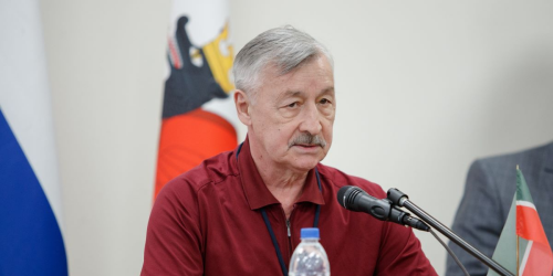 Рафаэль Хакимов: «Я до сих пор живу в двух ипостасях: как «физик» и как «сын Сибгата Хакима»