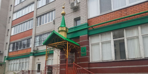 Мечеть в многоэтажке: как мусульмане Казани открывают молельни в подвалах и офисных центрах