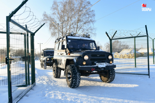 Сахалинские татары закупили автомобили для нужд фронта