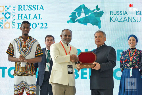 KazanSummit: исламская карта без кешбэка, чашечка кофе с послом Турции