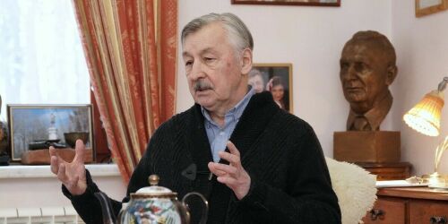 Рафаэль Хакимов: «Вечерами я бродил по улице, где Горький до революции жил в заброшенном доме босяков из пьесы «На дне»»