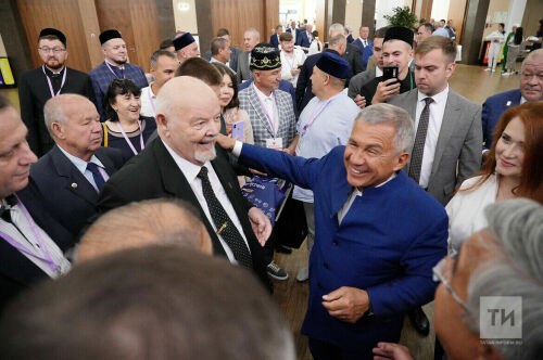 Татарский вопрос: монологи на съезде ВКТ о «мягкой силе», переписи и улице Баумана