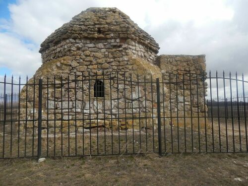 Чишминские мавзолеи: как зодчие из Болгара в степях Башкирии воздвигли ордынские памятники