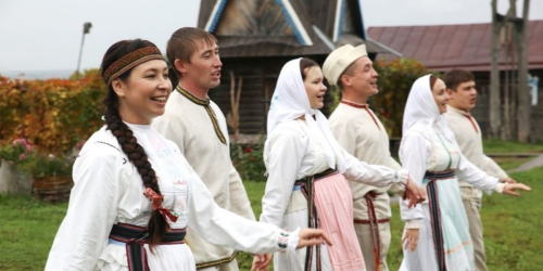 Финно-угорский мир: зависимость от Булгарии, ордынский город и бегство после падения Казани