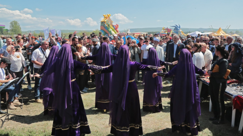 Крымские татары отмечают праздник плодородия «Хыдырлез»