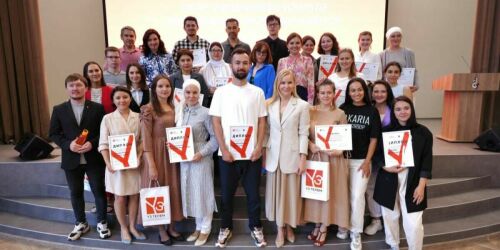 «Уз Телем»: еноты Хади Такташ, нейрословарь для языка Тукая и татарская манга