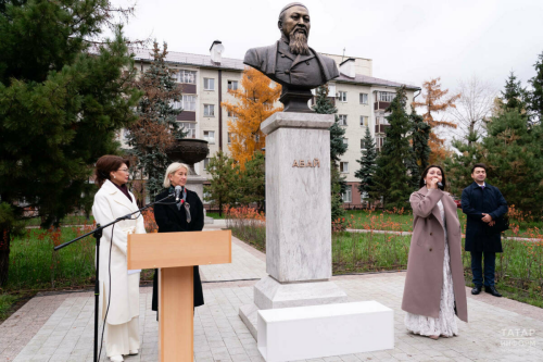 В Казани открыт памятник Абаю Кунанбаеву