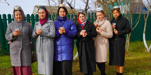 «Ак калфак» в Альметьевске: наследники Ризы Фахретдина, успешные проекты, поэзия в театре, процветающий город