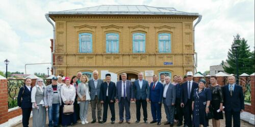Музей Гаяза Исхаки в Яуширме: «Дороги разбиты, здание нуждается в ремонте»