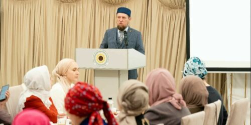 «Ярдам» учит мужчин быть сиделками, детей читать Коран на шрифте Брайля и открывает центр пробации в Апастово
