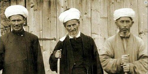 Екатерина II: «Снабдение разных родов Киргизских муллами, немалую пользу в делах Наших принести может»