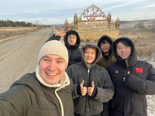 Китайцы исполнили песню «Эльдермешкэ кайтам эле» 