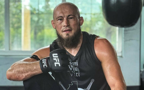 Непобежденный боец Ринат Фахретдинов покидает UFC