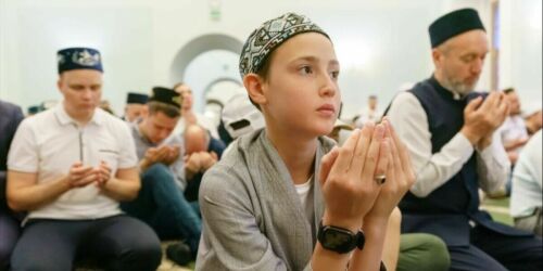 Рамадан-2025 в Казани: таравих с потомком Пророка, украшение города и время начала поста
