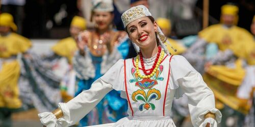 Конкурс красоты, Салават, водное шоу и история о батырах: все о Сабантуе-2025 в Казани