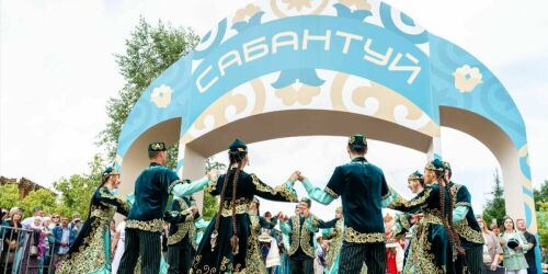 «Такого представления я в жизни не видел»: как отмечали Сабантуй в Казани