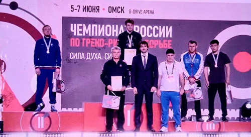 Ульяновский борец Рафаэль Юнусов завоевал серебряную медаль на чемпионате России