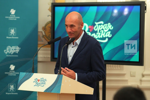 Крутой заявил, что татарские артисты не дотягивают до «Новой волны». Метшин согласен
