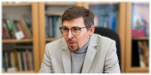 «У меня ощущение, что нашим нынешним татарским авторам не хватает словарного богатства, и они уже додумывают на русском»
