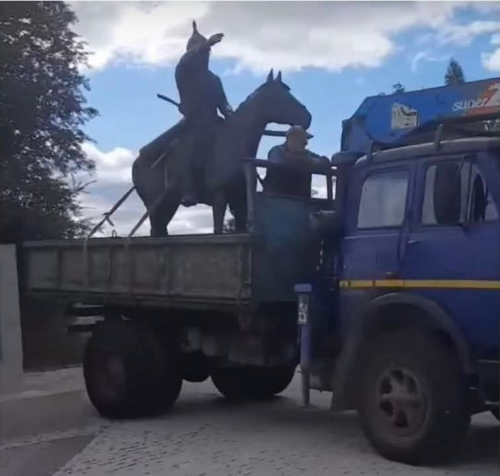 В Самарской области убрали нелегально установленный памятник хану Котрагу