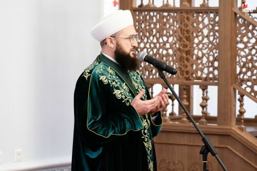Время праздничного намаза Ураза-Байрам в Казани в 2026 году