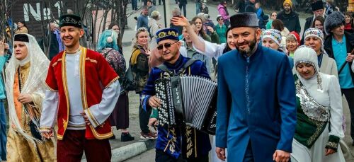 Ураза в полярную ночь, оленина халяль и северный Сабантуй: как живут татары Мурманска