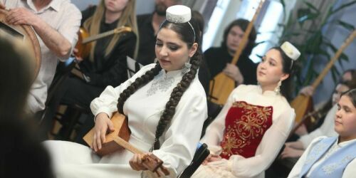 Татарская музыкальная традиция: кубыз, курай, саз, думбра и дөңгөр