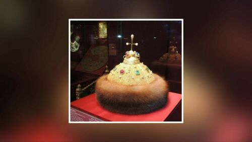Шапка Мономаха оказалась не византийской короной, а женским татарским головным убором?