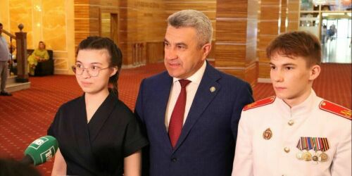 Какие школы Татарстана выпускают больше всего стобалльников и что советуют выпускники, набравшие 200 и 300 баллов