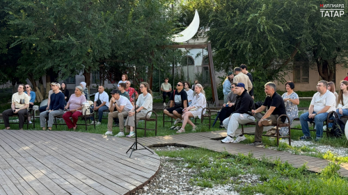В Казани стартовал «Тарихи фест»: сабли, тайны Гостиного двора и разговоры о смерти