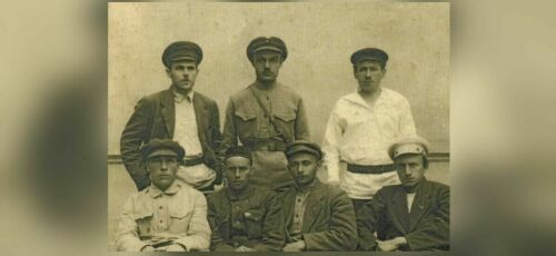 «Миллиард.Татар» продолжает публиковать источники, связанные с историей татарского народа. В этой публикации мы предлагаем Вам познакомиться с документами, газетами и выступлениями, рассказывающими об истории татар и Татарстана в начале XX столетия. Публикация является фрагментом коллективной монографии Института истории им. Ш.Марджани АН РТ – «История татар. Том 7. Татары и Татарстан в XX – начале XXI в.».