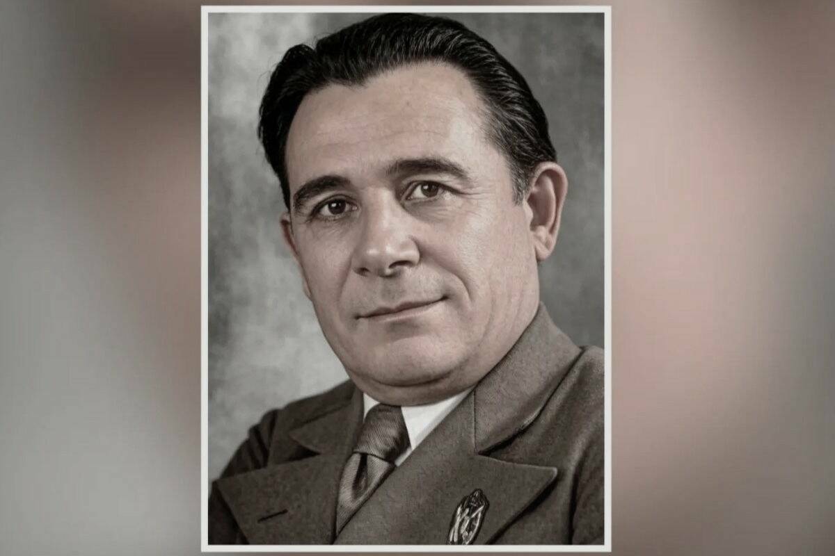 Тази Гиззат &mdash; классик татарской драматургии, оставивший глубокий след в истории татарской культуры и подаривший драматургии 37 пьес, 33 из которых были поставлены на сценах разных театров