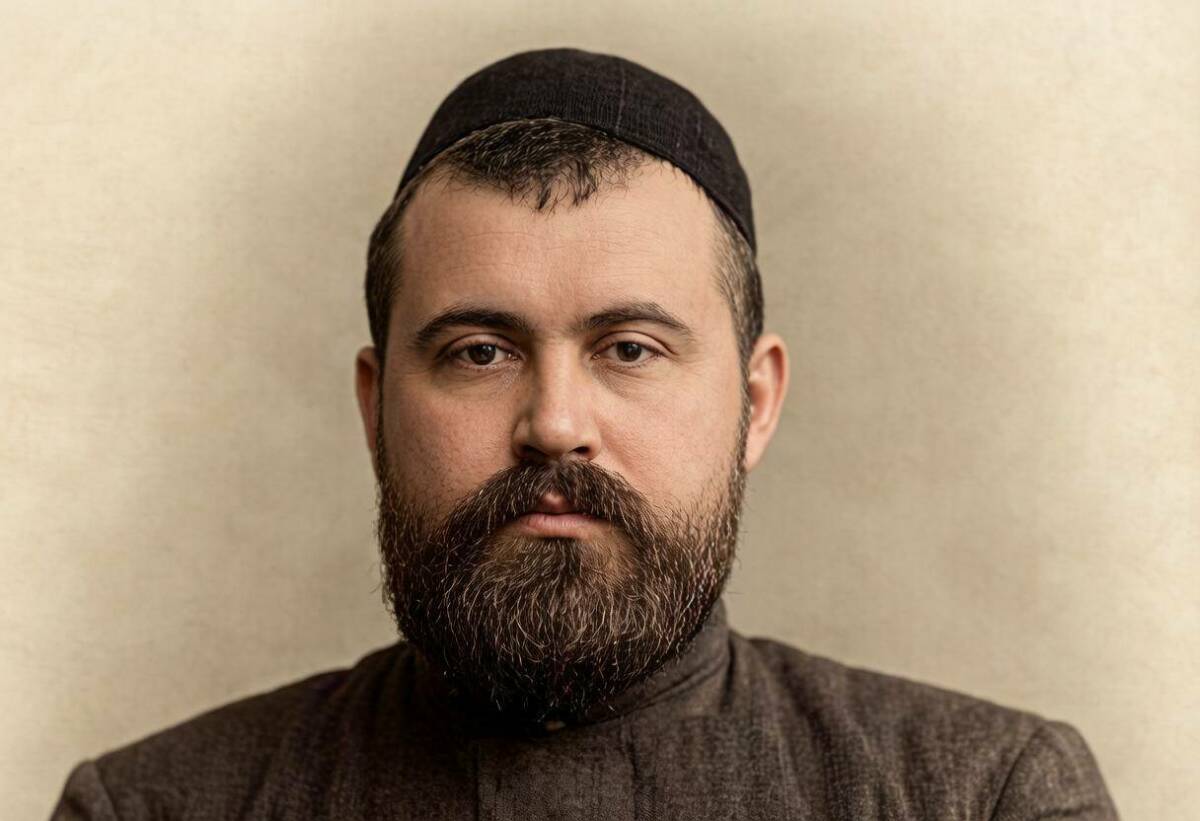 Накануне в Казани на площадке Академии наук РТ начала работу Международная научно-практическая конференция «Историческая мысль и общественно-просветительские процессы в тюрко-татарском обществе в конце XIX – начале XX века». Конференция посвящена 150-летию со дня рождения историка и общественного деятеля Хади Атласи. Почему Атласи ярко запомнился в памяти татарского крестьянства и как ему удалось создать фундамент современной татарской историографии? Подробнее – в материале «Миллиард.Татар».